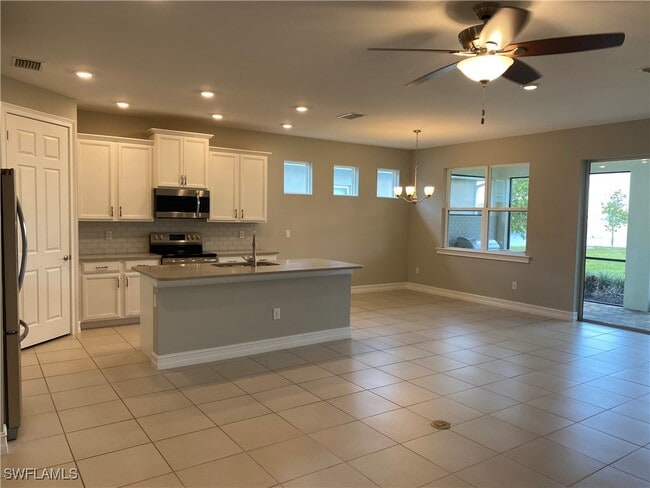 Building Photo - 16729 Siesta Drum Wy