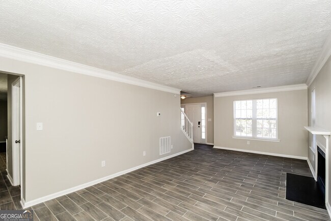 Building Photo - 1358 Ling Dr