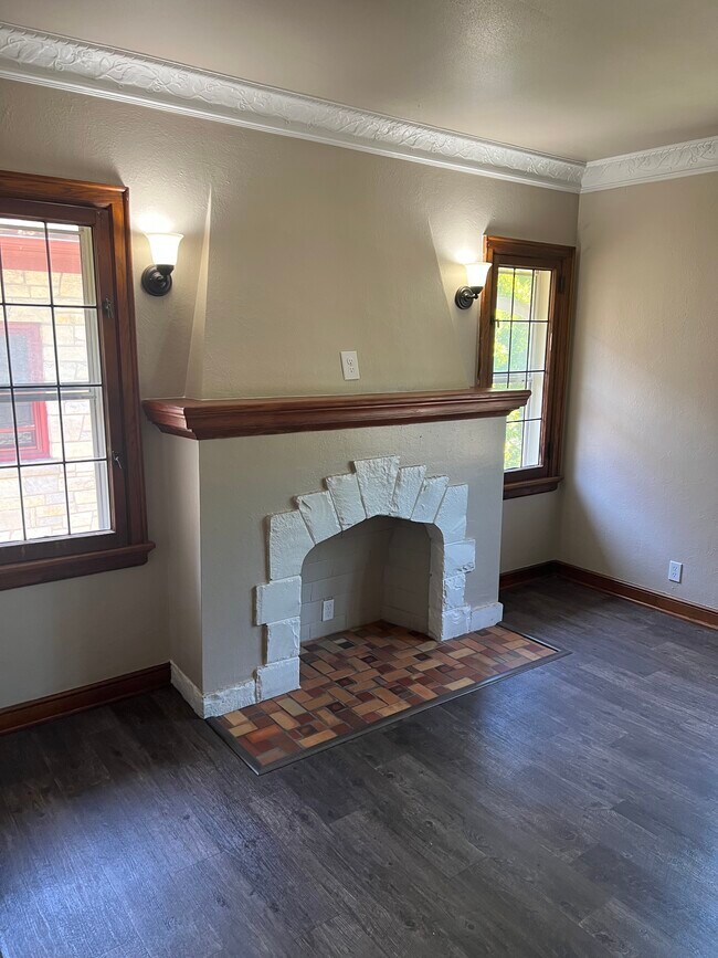 Living Room - 2618 N 60th St