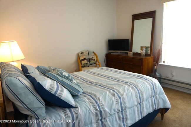 Foto del edificio - 644 Newell Ave