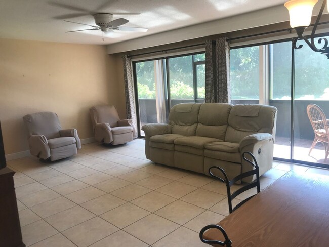 Building Photo - 1 Bedroom 1 Bath unit in Grenelefe
