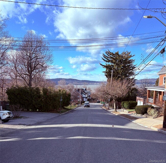 Building Photo - 36 Church St