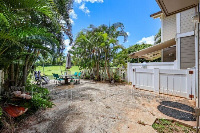 Building Photo - 92-1539 Aliinui Dr