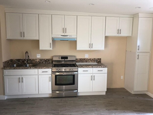 Foto principal - 839 E Santa Anita Ave