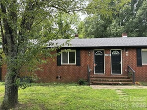 Building Photo - 2700 Capitol Dr