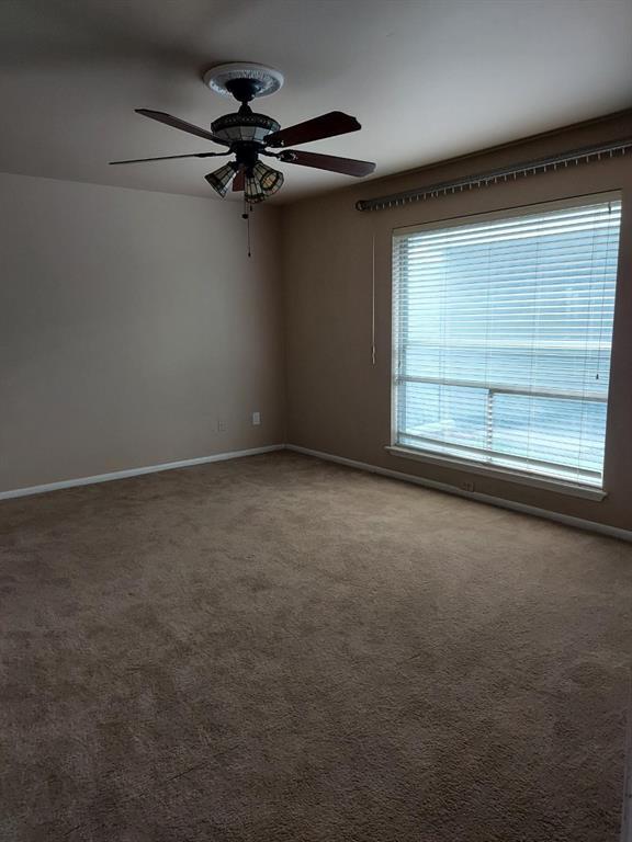 Foto del edificio - 4810 Pebble Brook St
