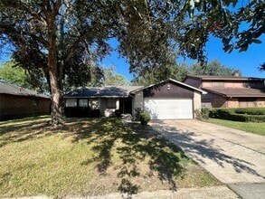 Building Photo - 15046 Blueridge Rd