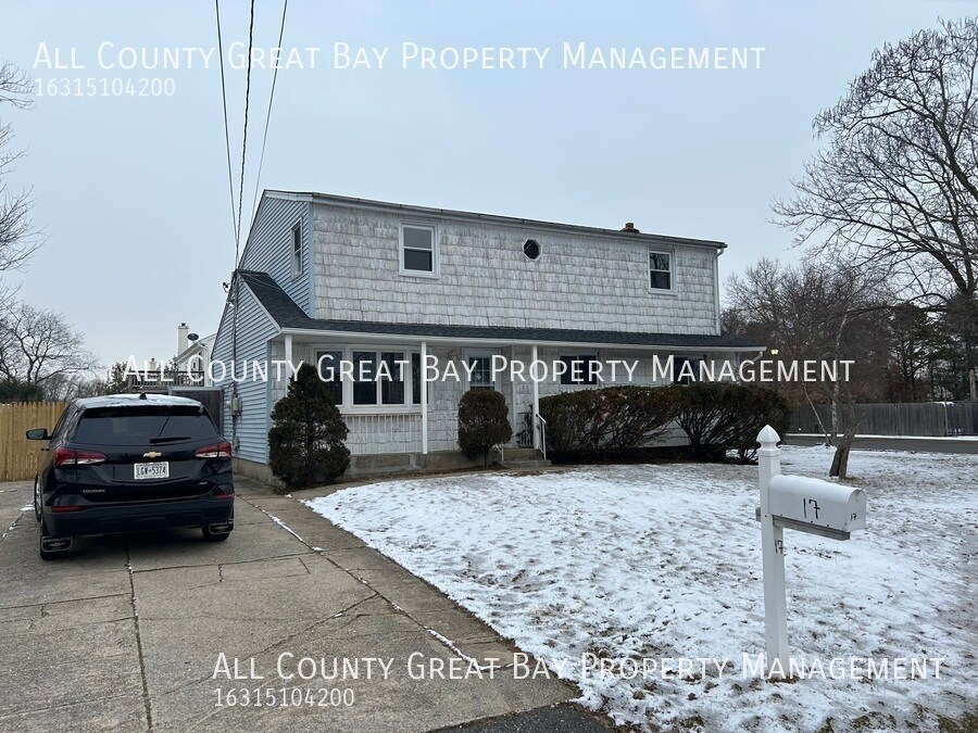 Primary Photo - 6 Bedroom in Central Islip Great Location