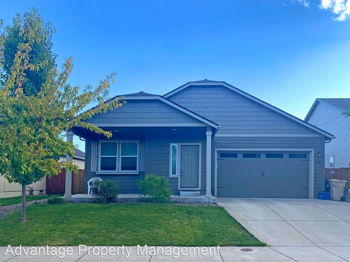 Foto principal - 3 br, 2 bath House - 2848 White Oak Ave. NW