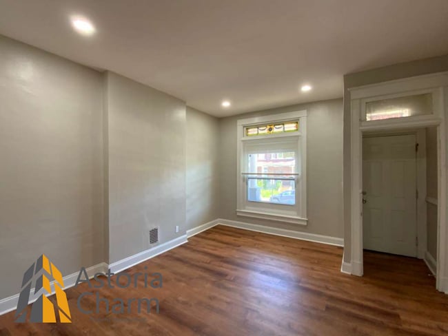 Building Photo - 3 Bedroom 1.5 Bath Baltimore Home with Finished Basement and Fenced Yard