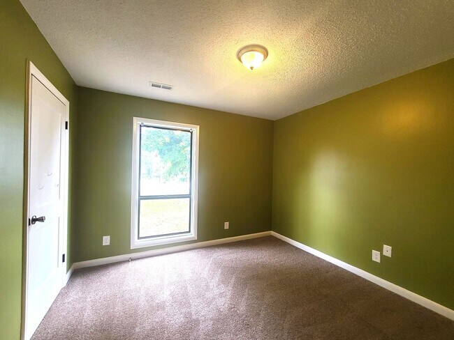 Building Photo - Fayetteville Rental