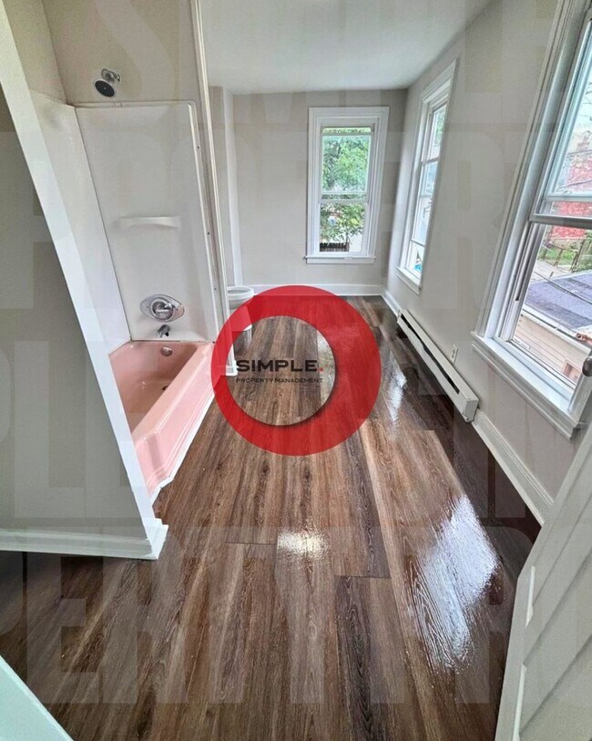 Foto del edificio - 3 bedroom 1 bath house