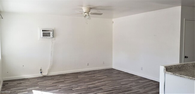 Building Photo - 3 br, 2 bath House - 33095 Adelfa Ave.