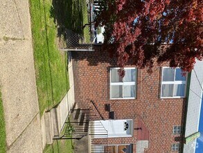 Building Photo - 1113 Faunce St