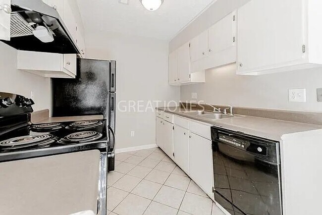 Foto del edificio - 3536 Torbay Dr