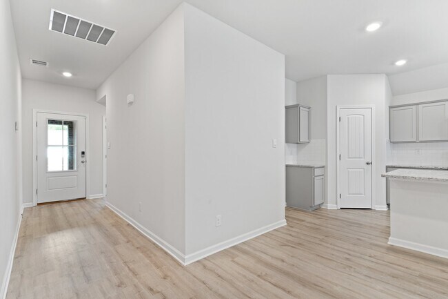 Building Photo - 44034 Covington Ridge Dr