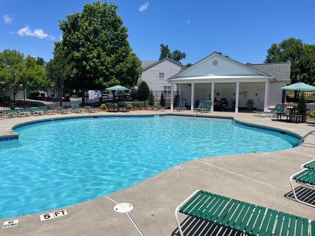 Building Photo - 3 Bed/2.5 Bath Townhome for lease in Desir...