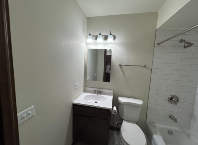 Building Photo - 1 bedroom in Libertyville IL 60048