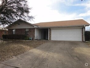 Building Photo - 754 Patricia Dr
