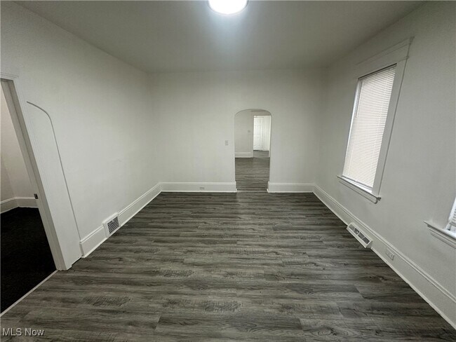 Foto del edificio - 3823 E 54th St