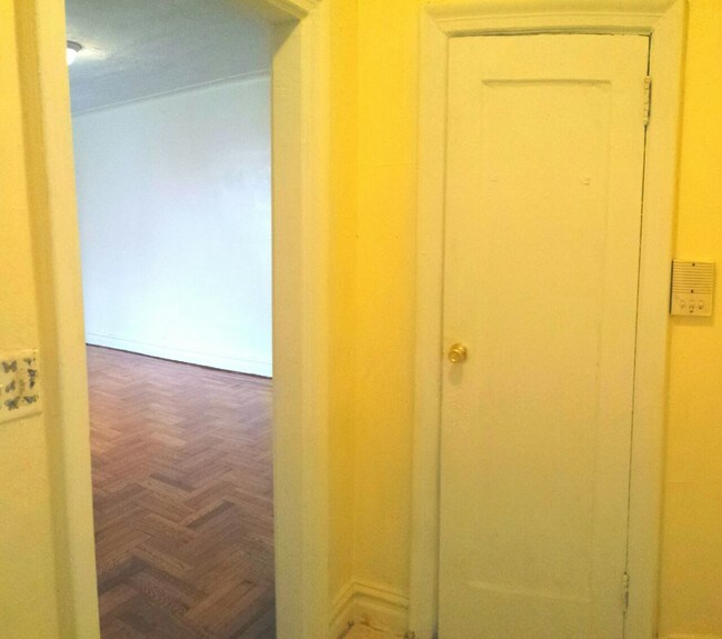Foto del edificio - 474 E 98th St