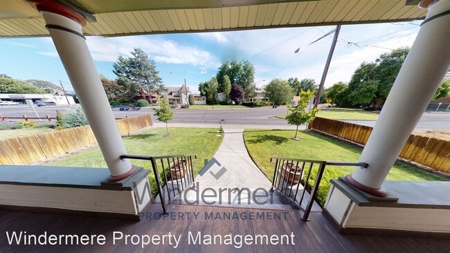 Building Photo - 5 br, 3 bath House - 335 E. Alder