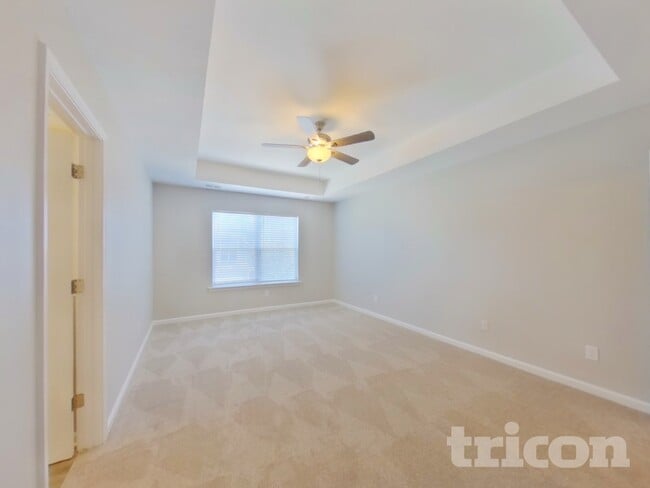 Foto del edificio - 234 Chestnut Oak Ln