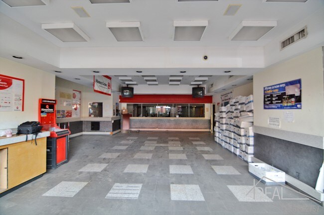 Foto del edificio - 221 Flatbush Ave