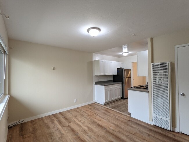 Photo - 2121 Blake St Apartments