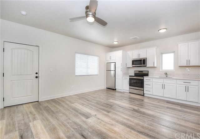 Building Photo - 375 Termino Ave