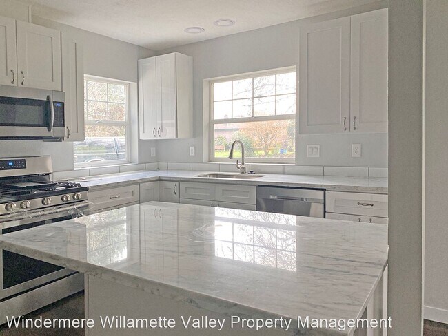 Building Photo - 5 br, 2 bath House - 5345 SW Cherry Avenue