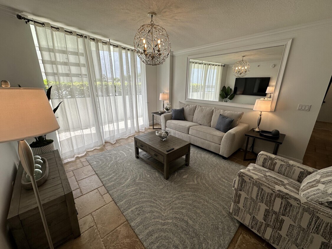 Foto principal - 1551 N Flagler Dr