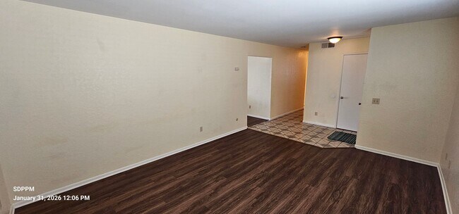 Foto del edificio - MIRA MESA / SAN DIEGO - Nice 4 Bedroom / 2 Bath House.  AVAILABLE NOW!!