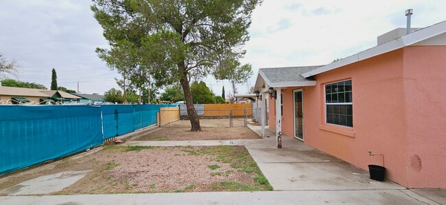 Building Photo - Cozy 2 bedroom, 1 bath home in Lower Valle...