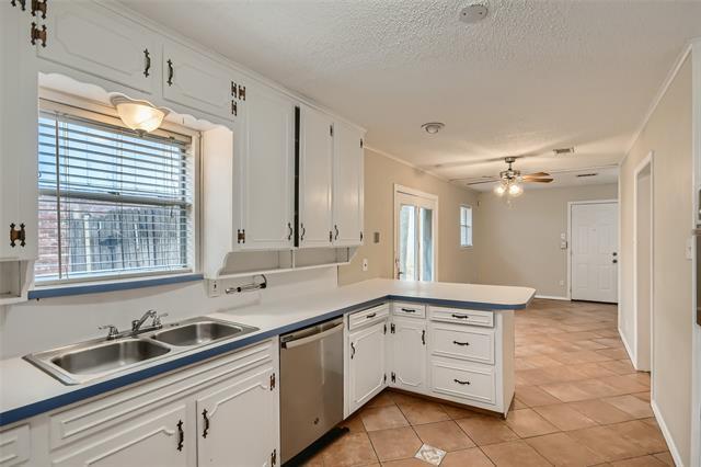 Foto del edificio - 733 Kentwood Cir