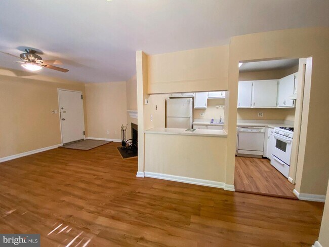 Foto del edificio - 200 Cork Ln
