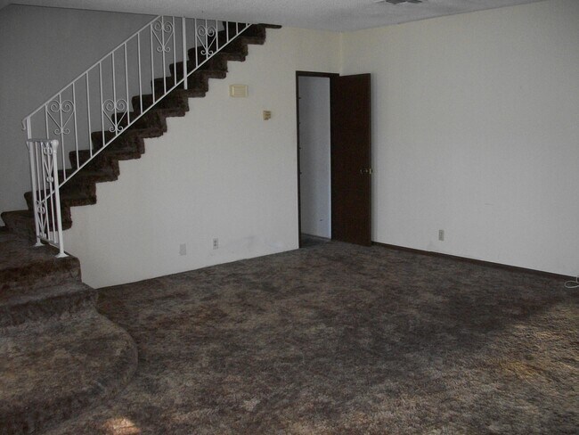 Building Photo - 3445 Monte Carlo Dr