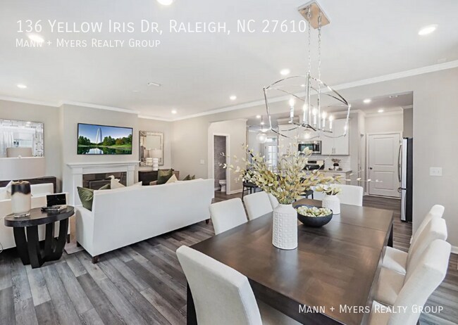 Foto del edificio - 136 Yellow Iris Dr