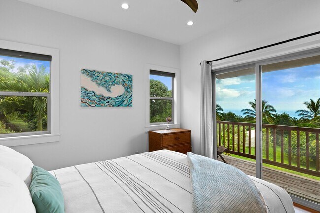 Foto del edificio - Secluded 1BD/1BA Cottage with Ocean Views