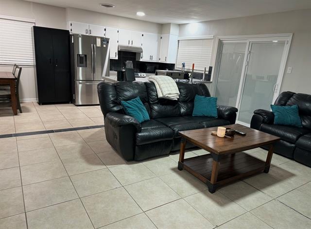 Foto del edificio - 2557 N Willis St