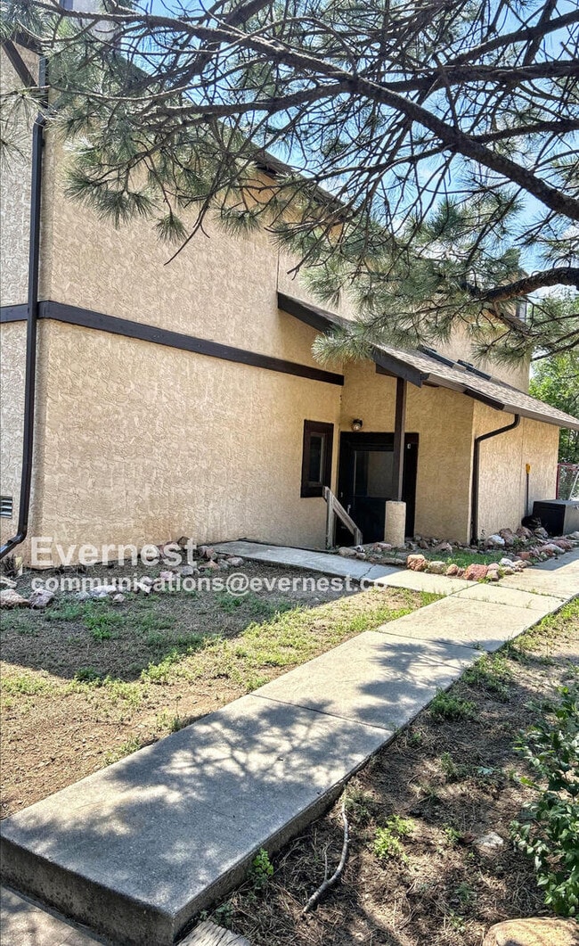 Building Photo - 2413 N 7th St