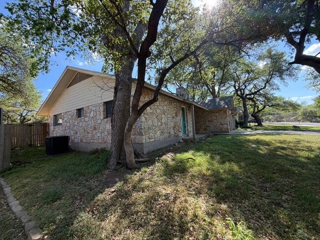 Foto del edificio - 9405 Newberry Dr