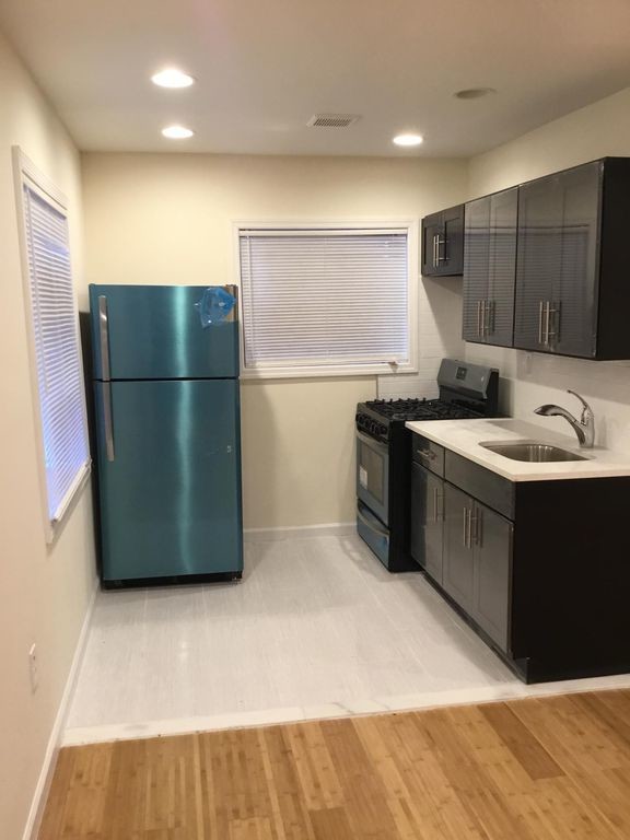 Foto del edificio - 2261 Bassford Ave