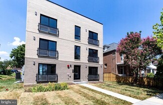 Building Photo - 1904 Irving St NE