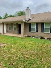 Building Photo - 600 Hedgewood Dr