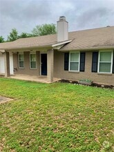 Building Photo - 600 Hedgewood Dr