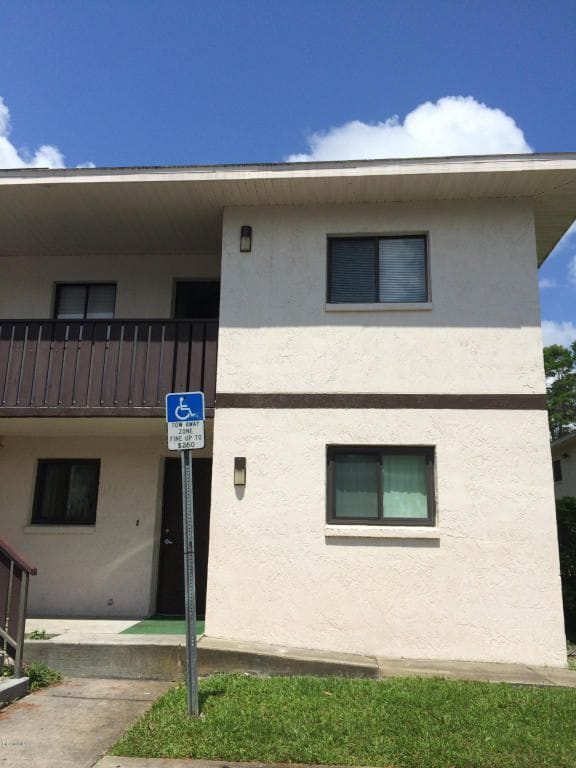 Building Photo - 1554 University Lane