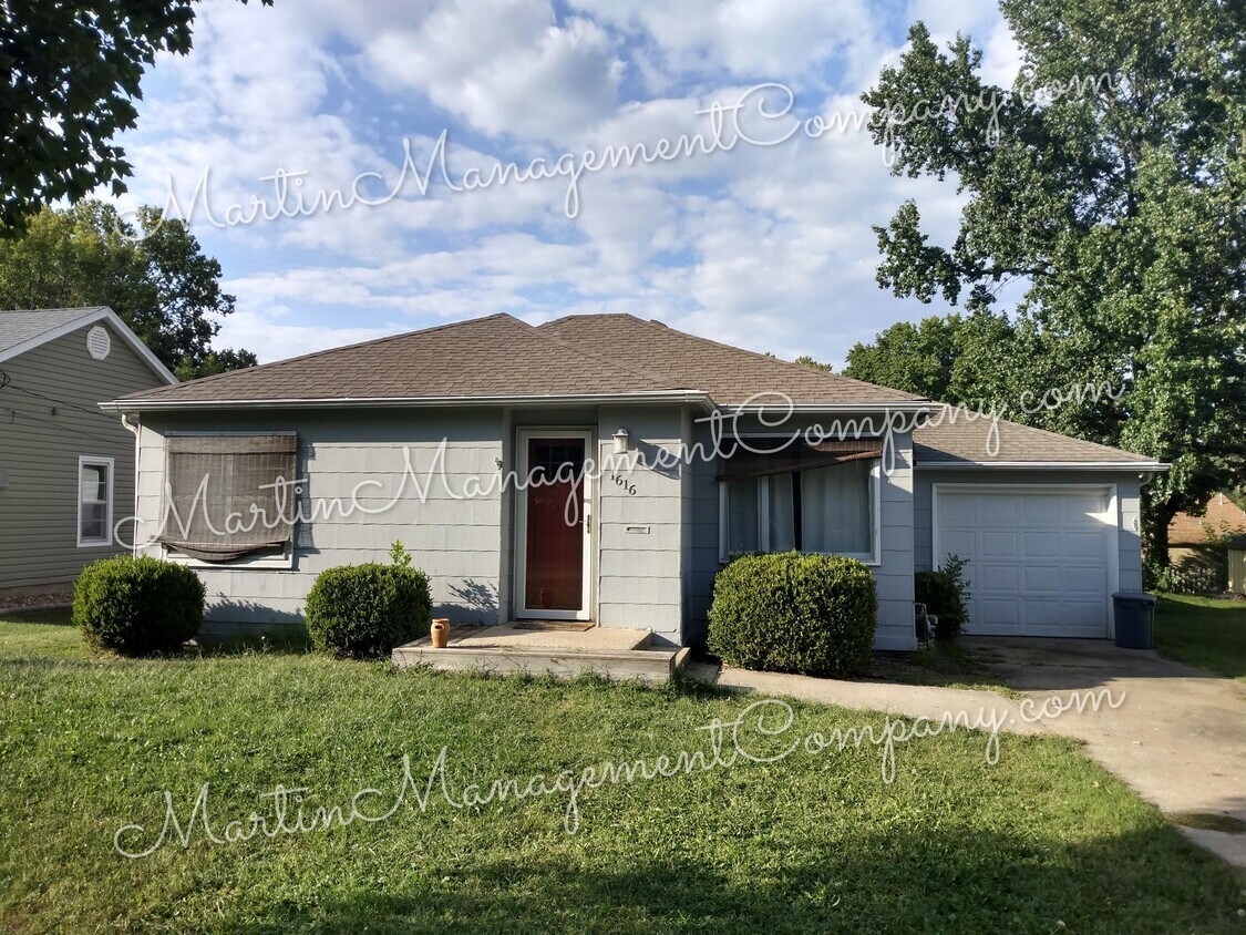 1616 W 14th St, Sedalia, MO 65301 House Rental in Sedalia, MO