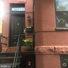 Building Photo - 807 A St SE