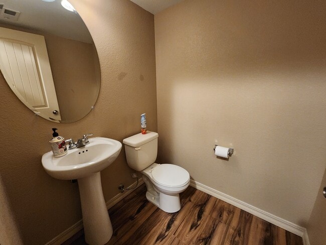 Building Photo - 3716 Reindeer Cir